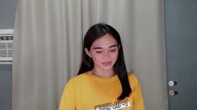 mayasally_ public webcam profile photo 4