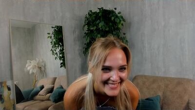 maybe_marry_me public webcam profile photo 8