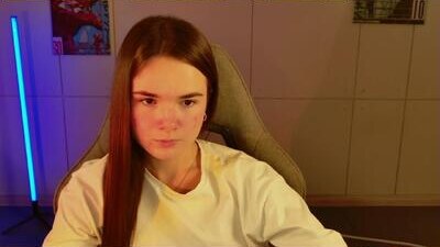 maybloom_ public webcam profile photo 9