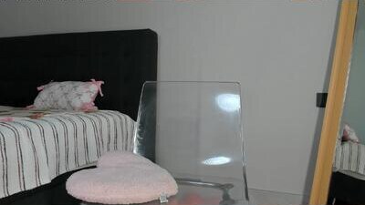 mazeekiin public webcam profile photo 5