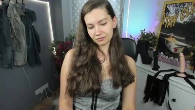 meg4love public webcam profile photo 4