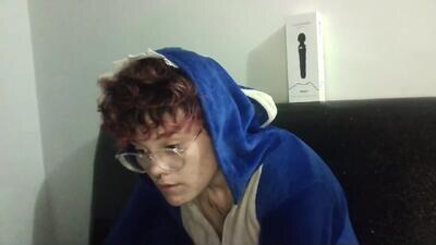 megan_coop3r_ public webcam profile photo 4