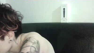 megan_coop3r_ public webcam profile photo 10