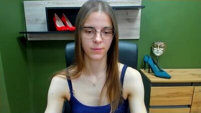 megi_erotic public webcam profile photo 6