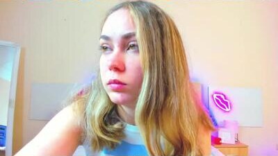 melaniecutys public webcam profile photo 10