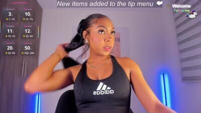 melanyriz public webcam profile photo 4