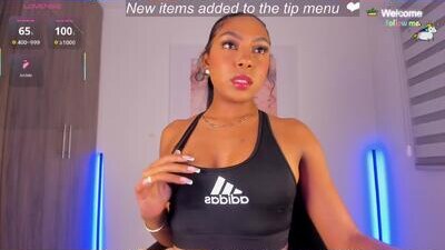 melanyriz public webcam profile photo 5