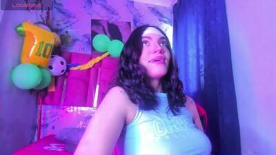 melllks public webcam profile photo 4
