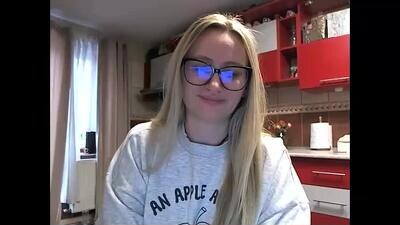 melly_rosey public webcam profile photo 2