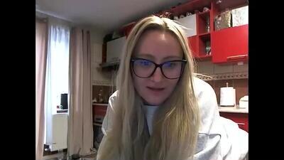 melly_rosey public webcam profile photo 4