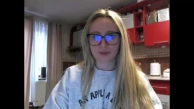 melly_rosey public webcam profile photo 8