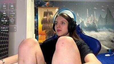 melonygriffen public webcam profile photo 7