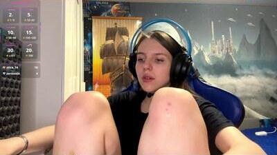 melonygriffen public webcam profile photo 9