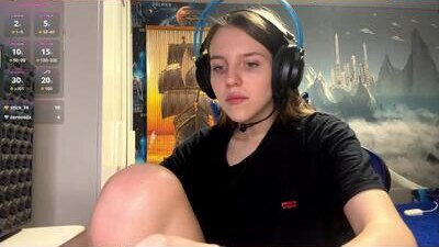 melonygriffen public webcam profile photo 10