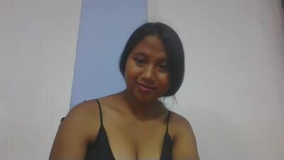 mendrika718601 public webcam profile photo 2