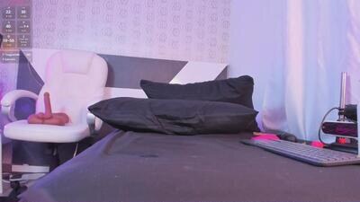 mia_blackthorne public webcam profile photo 2