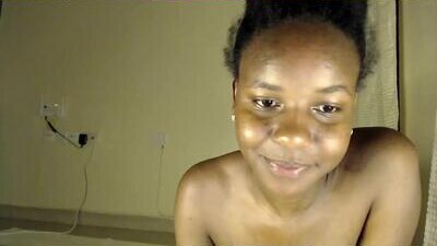 mia_c102130 public webcam profile photo 9