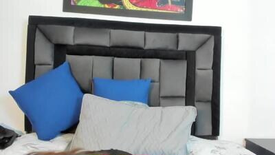 mia_fox3