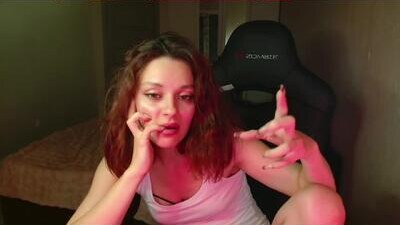 mia_luiza public webcam profile photo 8