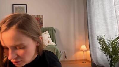 mia_skye1 public webcam profile photo 3