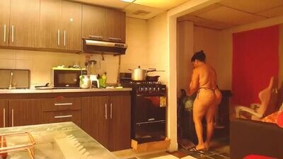 mia_squirt_big public webcam profile photo 4