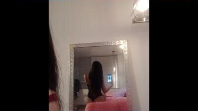 mia_velmont public webcam profile photo 8