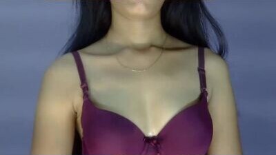 mia_your public webcam profile photo 5