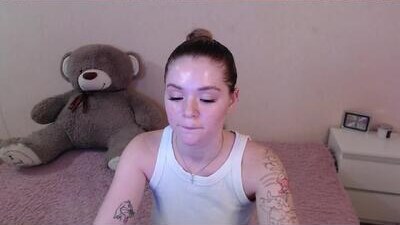 miaacat public webcam profile photo 9