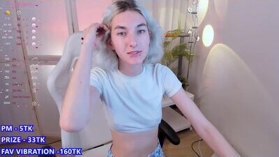 miacheers public webcam profile photo 10