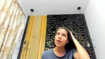miacours public webcam profile photo 2