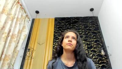 miacours public webcam profile photo 3