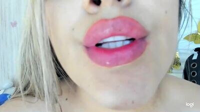 miajjones public webcam profile photo 3