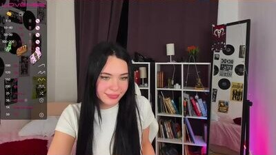 miakeler public webcam profile photo 9