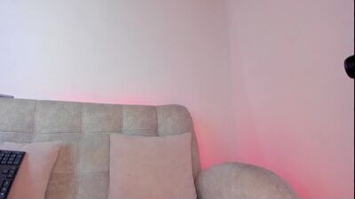 miakris1 public webcam profile photo 4