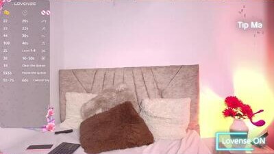 miaoconell public webcam profile photo 9