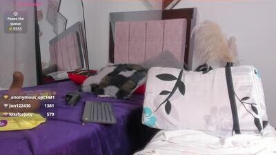 miapearls_ public webcam profile photo 5