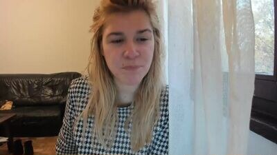 miatravels369 public webcam profile photo 4