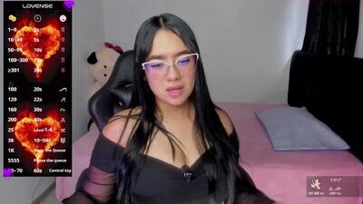 miavarela_ public webcam profile photo 8