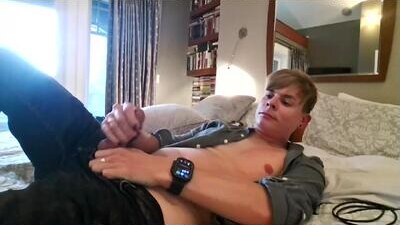 michaeltwinkboy public webcam profile photo 5
