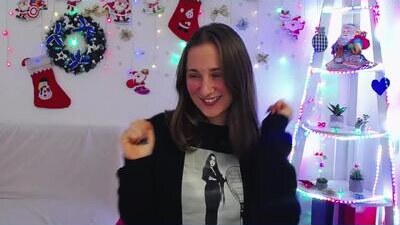 michellee11 public webcam profile photo 7
