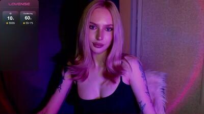 michellevelour public webcam profile photo 3
