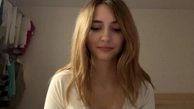 michellfallert public webcam profile photo 3