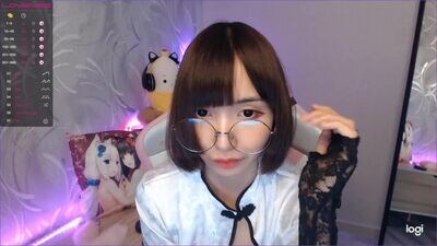 micu_ko public webcam profile photo 4