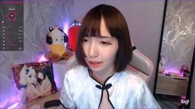 micu_ko public webcam profile photo 7