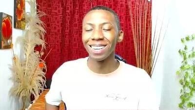 miilo18 public webcam profile photo 2