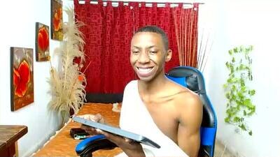 miilo18 public webcam profile photo 3
