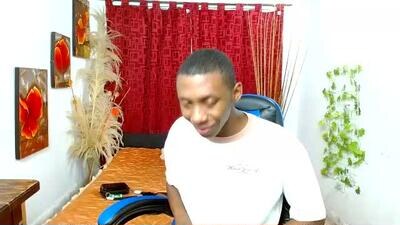 miilo18 public webcam profile photo 4