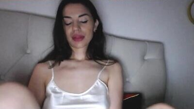 mika_gold7 public webcam profile photo 10