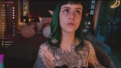 mika_moon_ public webcam profile photo 10