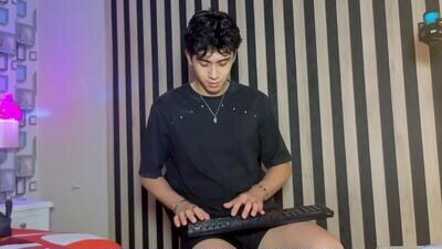 mikevoss_ public webcam profile photo 4